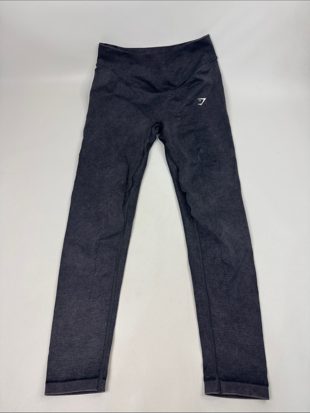 Gymshark dark gray Black Seamless High-Waist Leggings with logo S/M EUC